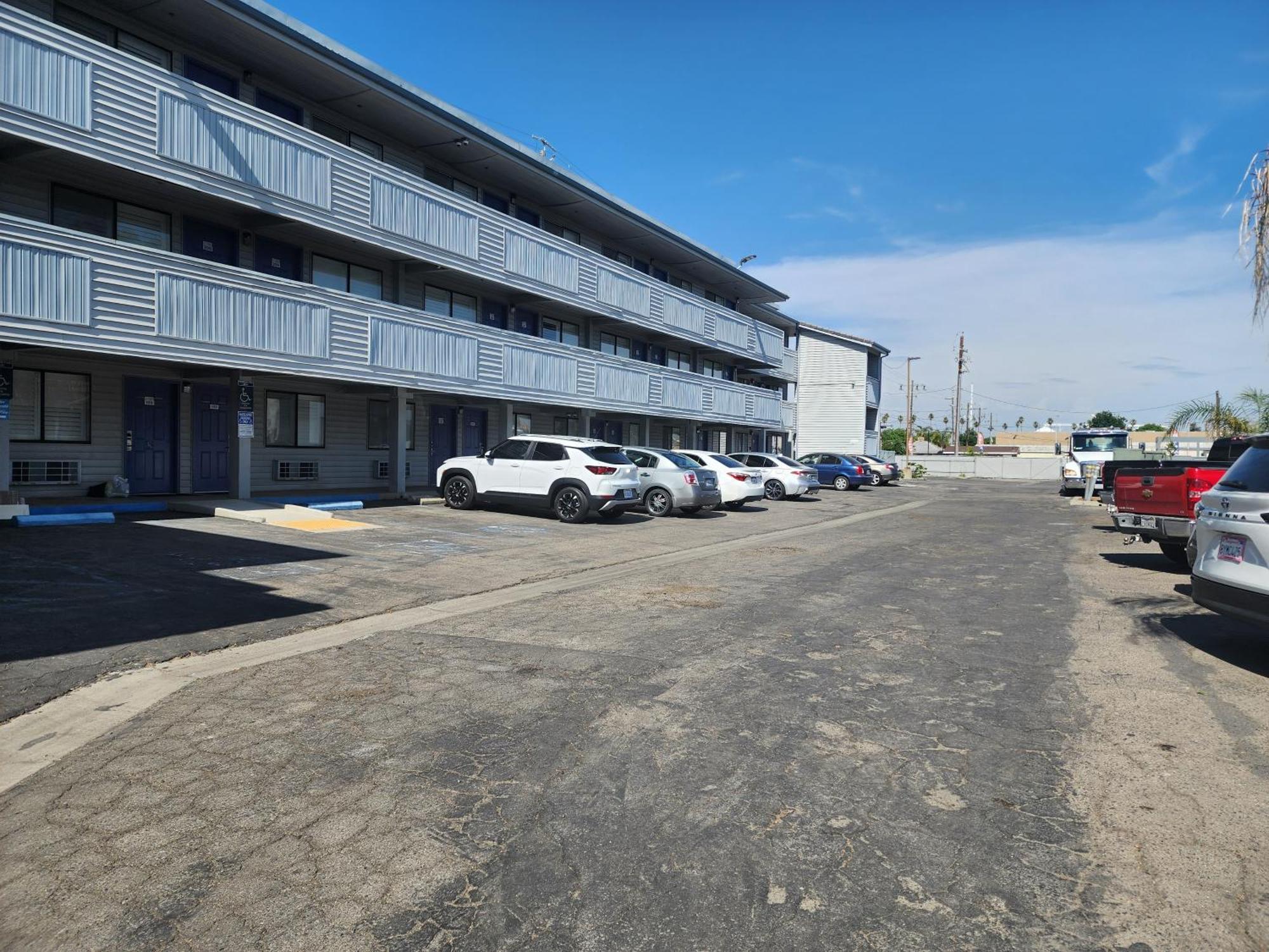 Budget Inn Corcoran Exteriér fotografie
